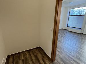 Pronájem obchodního prostoru, Ostrava, Macharova, 75 m2