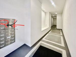 Pronájem bytu 3+1, Praha, Řehořova, 131 m2