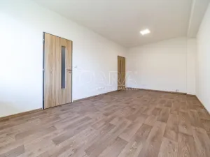 Pronájem bytu 3+1, Pardubice - Bílé Předměstí, Na Drážce, 68 m2