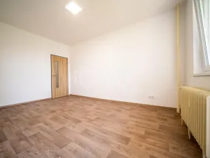 Pronájem bytu 3+1, Pardubice - Bílé Předměstí, Na Drážce, 68 m2