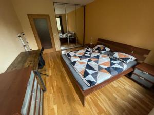 Pronájem bytu 2+kk, Praha - Vyšehrad, Neklanova, 66 m2