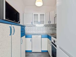 Pronájem bytu 2+kk, Praha - Kobylisy, Štíbrova, 43 m2