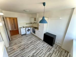 Pronájem bytu 2+kk, Karlík, K Třešňovce, 34 m2