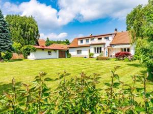 Prodej rodinného domu, Jevany, U Rybníka, 205 m2