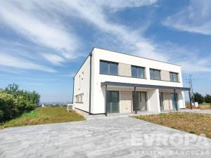Prodej rodinného domu, Červené Pečky, Hrabáňova, 210 m2