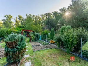 Prodej zahrady, Rybitví, 185 m2