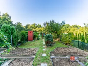 Prodej zahrady, Rybitví, 185 m2