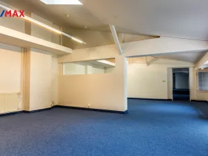 Pronájem kanceláře, Hradec Králové, třída Karla IV., 206 m2
