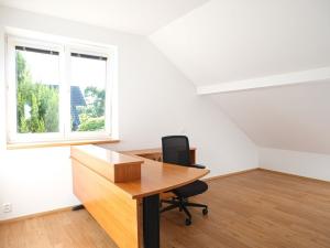 Pronájem rodinného domu, Statenice, 280 m2
