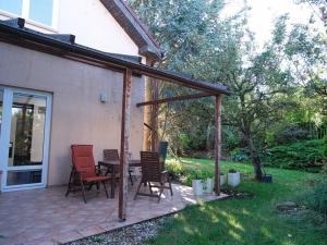 Pronájem rodinného domu, Statenice, 280 m2