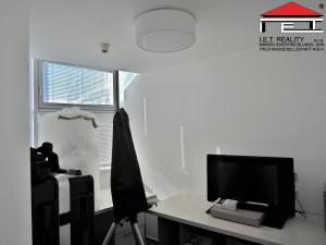 Pronájem kanceláře, Praha - Nusle, Doudlebská, 303 m2