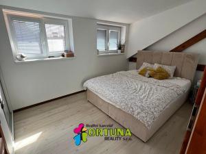 Pronájem bytu 2+kk, České Budějovice, V. Špály, 43 m2