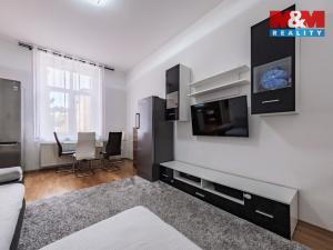 Prodej bytu 2+kk, Kladno, nám. Edvarda Beneše, 56 m2