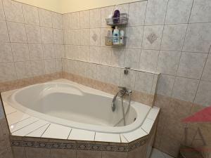 Prodej bytu 2+kk, Praha - Miškovice, Na Kačence, 52 m2