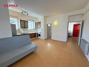 Pronájem bytu 2+kk, Hradec Králové, Poděbradova, 61 m2