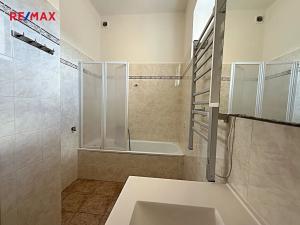 Pronájem bytu 2+kk, Hradec Králové, Poděbradova, 61 m2