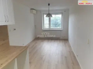 Pronájem bytu 2+kk, Benešov, Pražského povstání, 42 m2