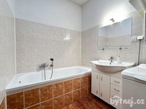 Pronájem bytu 2+kk, Hustopeče, U Větrolamu, 70 m2