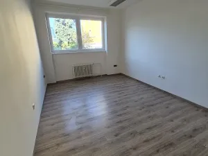 Pronájem kanceláře, Praha - Nusle, V Občanském domově, 18 m2