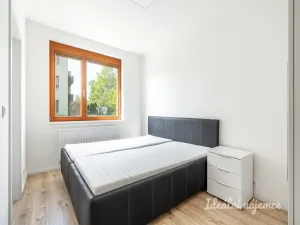 Pronájem bytu 2+kk, Praha - Zličín, Křivatcová, 46 m2