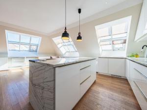 Prodej bytu 3+kk, Praha - Nové Město, Na Zderaze, 104 m2
