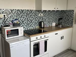 Prodej bytu 1+1, Stochov, J. A. Komenského, 31 m2