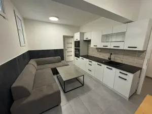 Prodej bytu 2+kk, Praha - Letňany, Třinecká, 51 m2