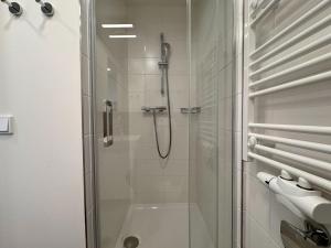 Pronájem bytu 1+kk, Praha - Holešovice, Na zátorách, 15 m2
