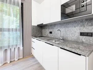 Pronájem bytu 2+kk, Praha - Hlubočepy, Slivenecká, 37 m2