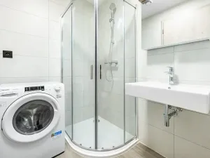 Pronájem bytu 2+kk, Praha - Hlubočepy, Slivenecká, 37 m2