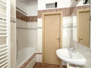 Pronájem bytu 2+kk, Olomouc, Dolní náměstí, 45 m2