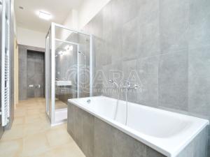 Pronájem kanceláře, Praha - Staré Město, Kaprova, 84 m2