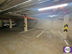 Pronájem garážového stání, Praha, Újezd u Průhonic, 13 m2