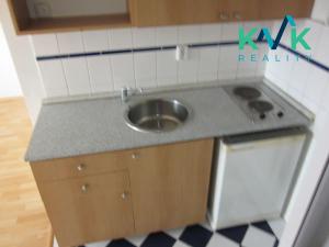 Pronájem bytu 1+kk, Karlovy Vary, Krále Jiřího, 21 m2