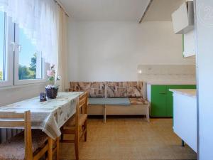 Prodej bytu 2+1, Chomutov, Kundratická, 49 m2