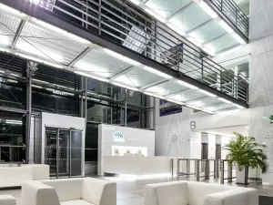 Pronájem kanceláře, Praha - Dejvice, Evropská, 1000 m2