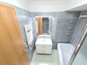 Pronájem bytu 3+kk, Praha - Michle, Třeboňská, 78 m2