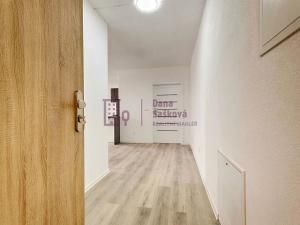 Pronájem bytu 1+kk, Jindřichův Hradec, nám. Míru, 61 m2