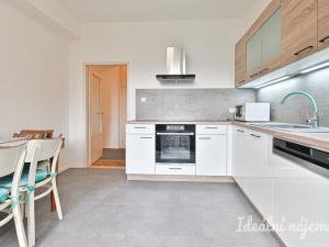 Pronájem bytu 2+1, Brno, Hoblíkova, 61 m2