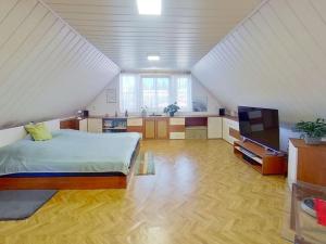 Prodej rodinného domu, Kralice nad Oslavou - Horní Lhotice, 210 m2