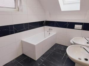 Pronájem bytu 3+kk, Choryně, 92 m2