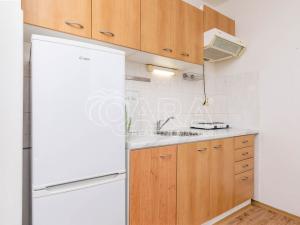 Pronájem bytu 2+kk, Praha - Petrovice, Morseova, 43 m2