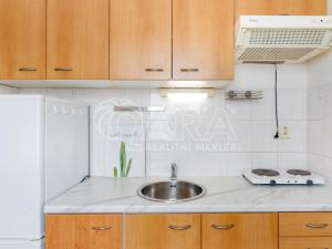 Pronájem bytu 2+kk, Praha - Petrovice, Morseova, 43 m2