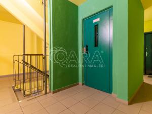 Pronájem bytu 2+kk, Praha - Petrovice, Morseova, 43 m2