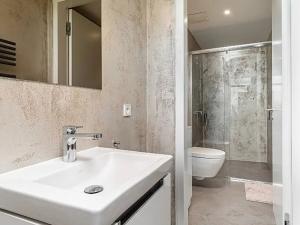 Pronájem bytu 3+kk, Praha - Smíchov, Kobrova, 183 m2