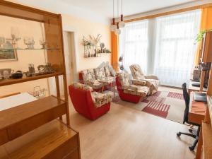 Prodej bytu 3+1, Praha - Bubeneč, Národní obrany, 94 m2