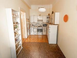Prodej bytu 3+1, Praha - Bubeneč, Národní obrany, 94 m2