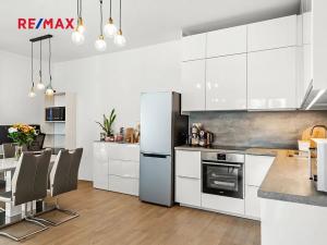 Prodej bytu 3+kk, Praha - Holešovice, Sanderova, 104 m2