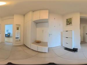 Pronájem bytu 3+kk, Praha - Břevnov, Bělohorská, 64 m2