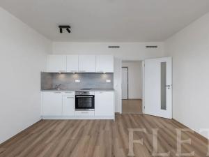 Pronájem bytu 1+kk, Praha - Hloubětín, Kolbenova, 30 m2
